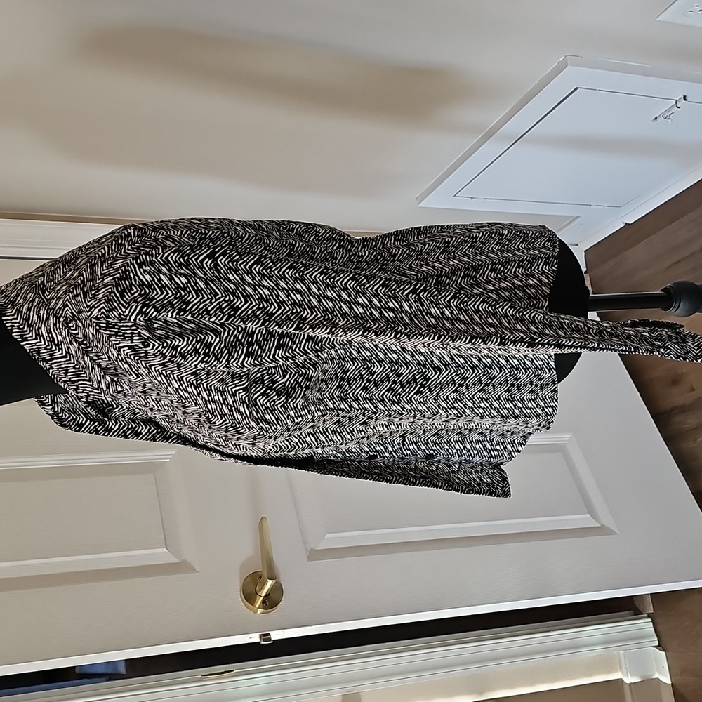 Top - Picture 5 of 16